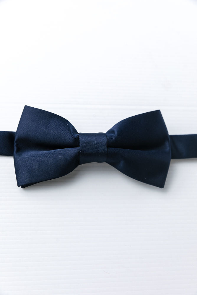 Classic Navy Bow Tie Bow Tie